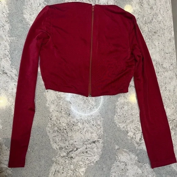 YAURA Kaira Top in Red - Picture 8 of 8